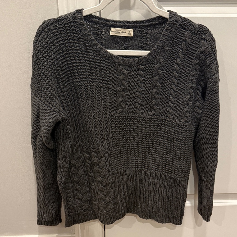 Abercrombie & Fitch Charcoal Cable Knit Sweater